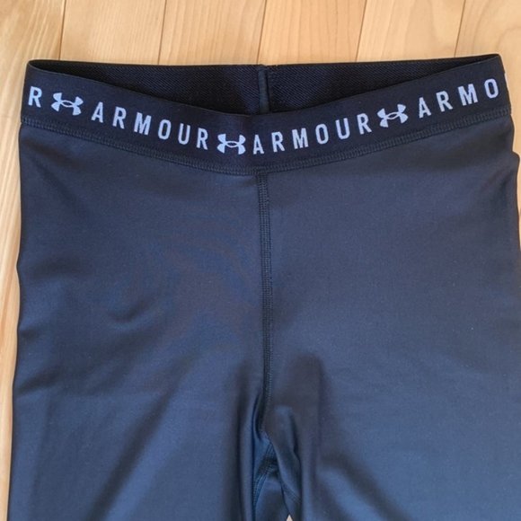 Under Armour HeatGear Bike Shorts (size small) - Picture 4 of 7